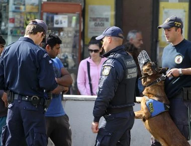 Αλλοδαποί θα προσληφθούν στην ΕΛ. ΑΣ.: «Για να ξέρουν την γλώσσα των μεταναστών και να τους προσεγγίζουν»!